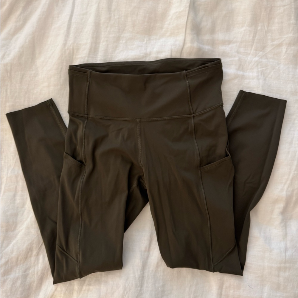 lululemon Base Pace High-Rise Tight 28” sz 6